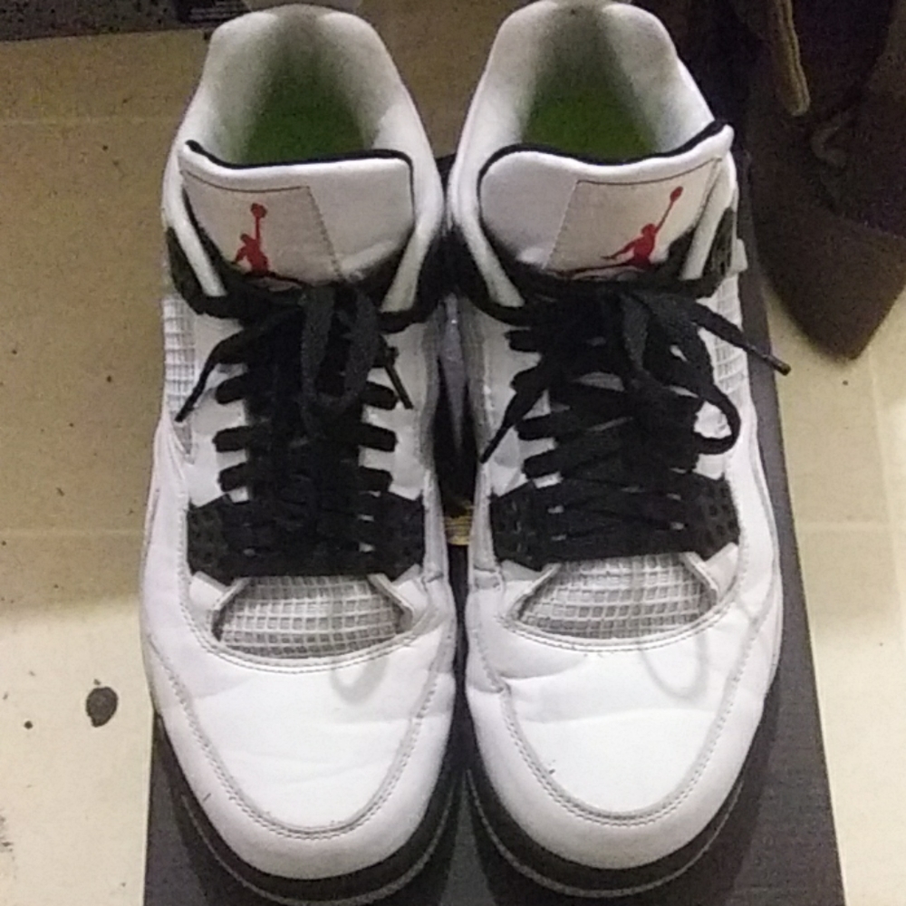 Air Jordan retro 4 white cement